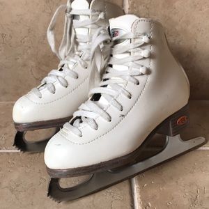 ❤️ Riedell ice figure skates